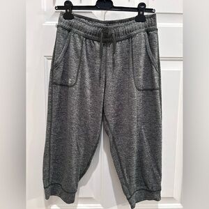 Under Armour Tech Cropped Pant - Women's Pants in Grey